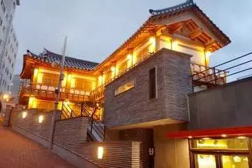 Pensão Daegu Seomun Hanok Guesthouse