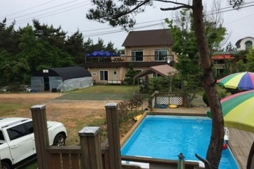 Taean Lunasol Pension