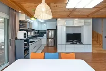 Yangpyeong Chorokbam Pool Villa Pension