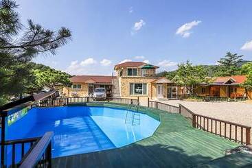 Yangpyeong Sonamu Hyanggi Pension