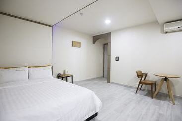 Motel Cheonan Sweet