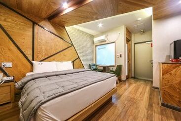 Motel Seven Palgongsan Bombom