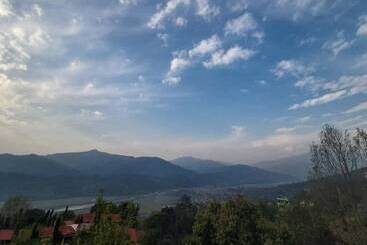 پانسیون Under The Fog