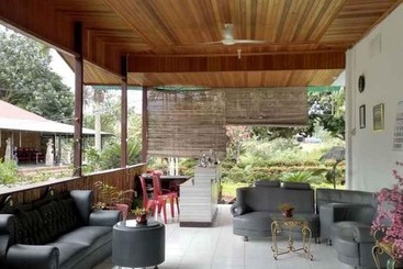 Reddoorz @ Hotel Kusu Kusu