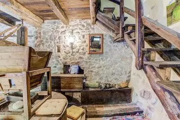 Small Cottage With A 17th Century Hydraulic Mill