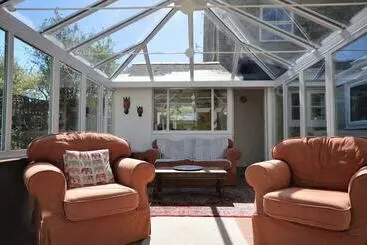 2 Farm Cottages