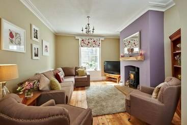 Сельский дом Harbour House