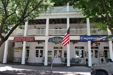 Hotelli The Schmitz Bed & Breakfast