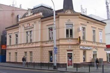 Pensione Sobe Rooms Kvatric