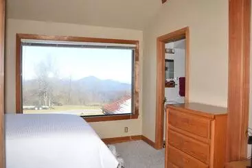 Aamiaismajoitus (B&B) Bent Mountain Lodge