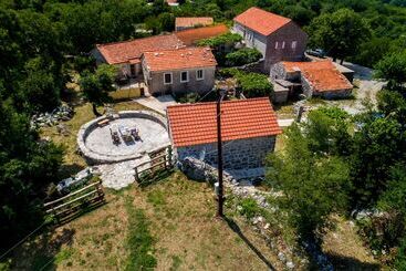 کلبه Ethno House Kosic