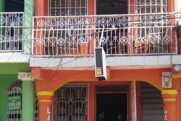 Hostal Brisas Y Olas   Hostel