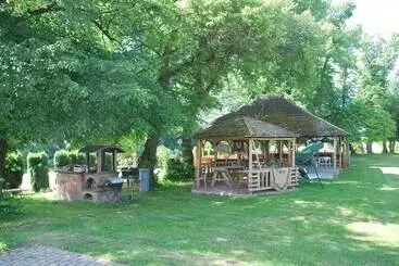 Hotelli Palac W Czyzowie Szlacheckim