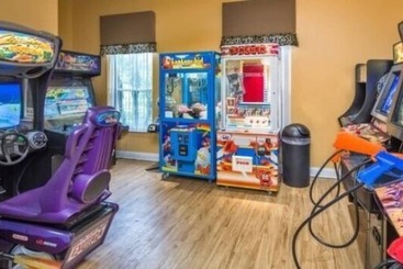 Сельский дом Emerald Island   7bd/4.5ba Pool Home   #7ei565