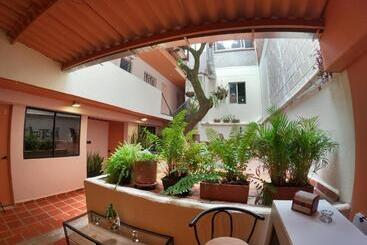 Общежитие Hostal Casa Primavera