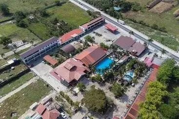 Quezon Premier Hotel Candelaria