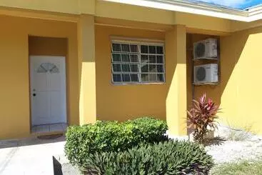 هتل Personal Touch Studio