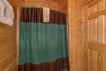 بيت ريفى Luxurious Nine Bears Home Minutes Away To Gatlinburg By Redawning