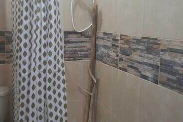 پانسیون Halo & Isaiah S Guesthouse & Hostel