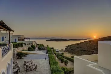 هتل آپارتمان Sunrise Beach Suites