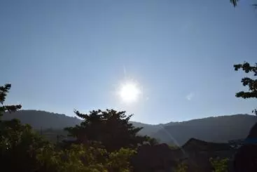 تختخواب و صبحانه Cham Island Smiles Homestay