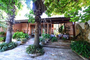 ホテル Pousada Europa Caldas Novas