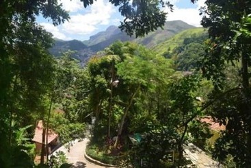 Pensão Cronos Guest House