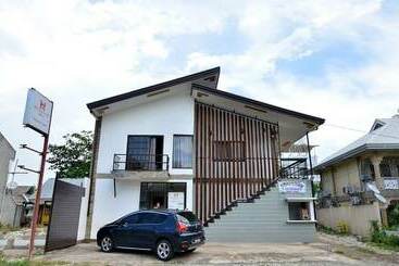 ペンション Highway To H Inn Danao