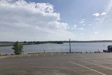 D Arbonne Lake Motel