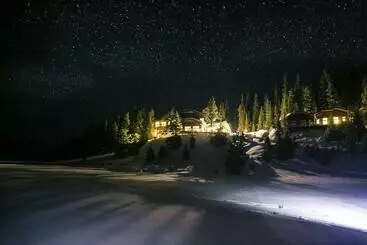 Hotelli Mount Engadine Lodge