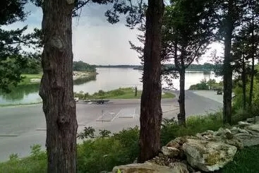 Mökkimajoitus Acorns Resort