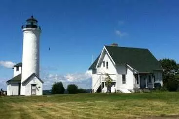 Hi Tibbetts Point Lighthouse   Hostel
