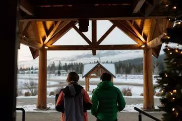 Basecamp Lodge Golden