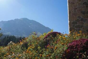 Orizontes Tzoumerkon Hotel Resort