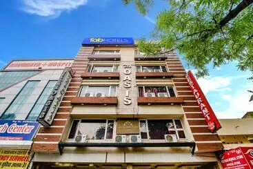 Fabhotel The Oasis