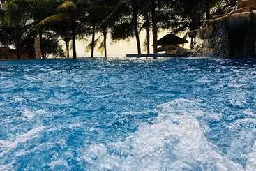 酒店 Coral Bay Resort