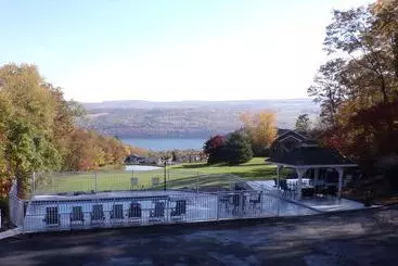 ベッドアンドブレックファースト Long House Manor B And B