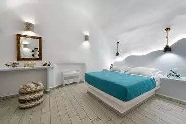 آپارتمان‌های توریست‌ها Fira Deep Blue Suites