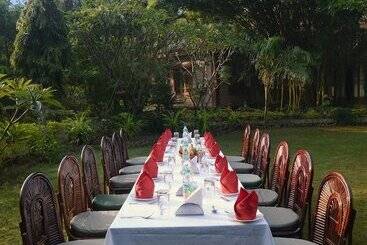 호텔 Pench Jungle Camp