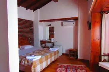 פנסיון Amazon Petite Palace