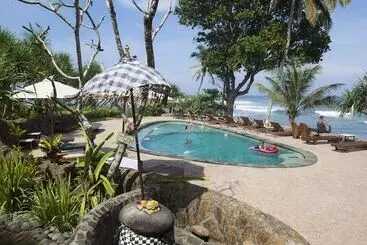 Pondok Pitaya Hotel, Surfing & Yoga