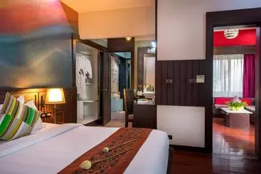 هتل De Sarann Villa