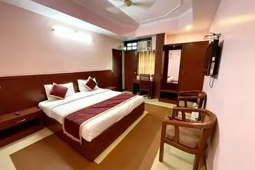 ホテル Saubhagya Inn