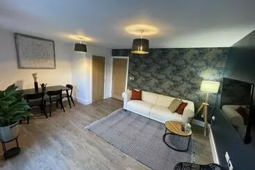 Residenssi 3 Double Bed Luxurious House Near Heathrow Airport