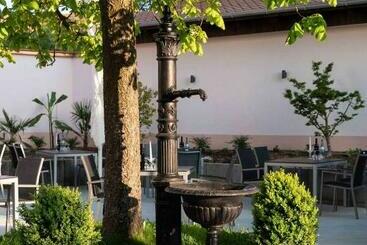 הוסטל Gasthof Adler äpfingen