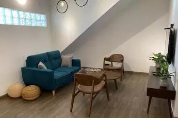 Oyo Home 90534 Nomadic Town House