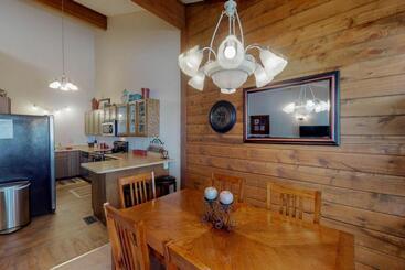 酒店 The Pines 4060