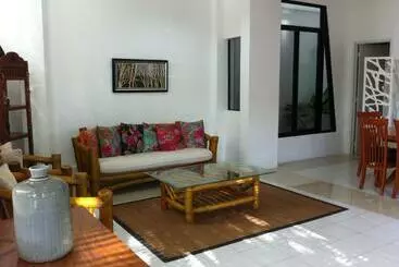 Bed and Breakfast Lola S Guest House