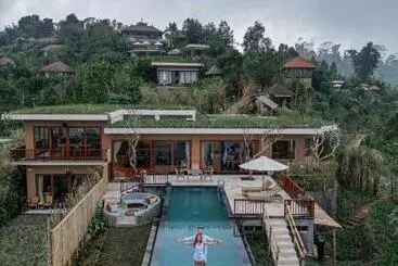 Munduk Moding Plantation Nature Resort
