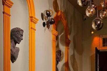 Vandrarhem Titan House